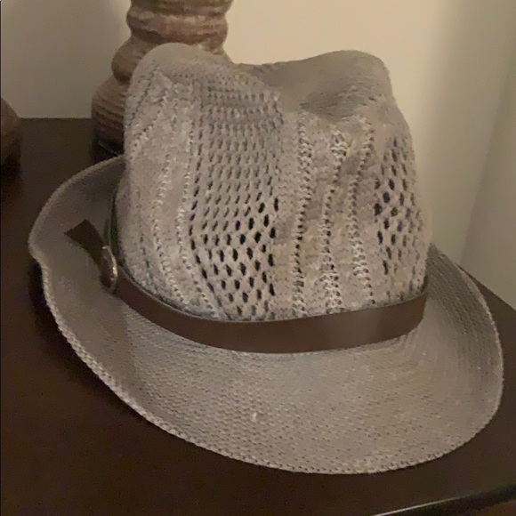 Gray Fedora - Picture 1 of 2